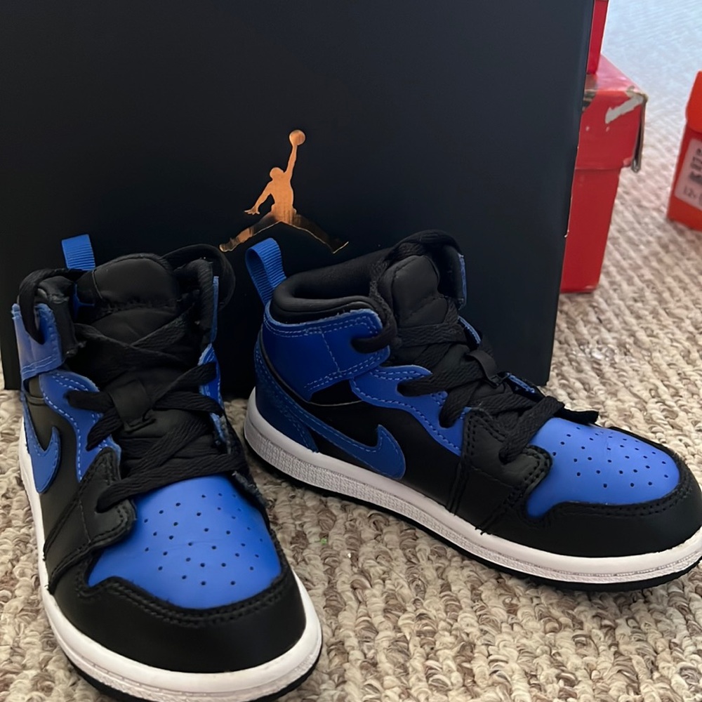 Jordan 1 Black/Royal